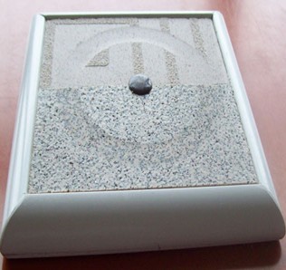 瓷磚與雅卓防滑地板磨損對(duì)比